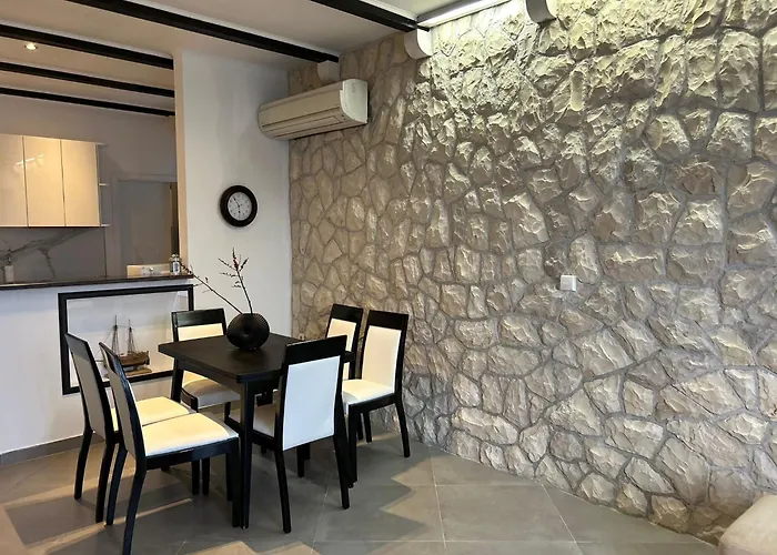 Perina Apartment - Free Parking
