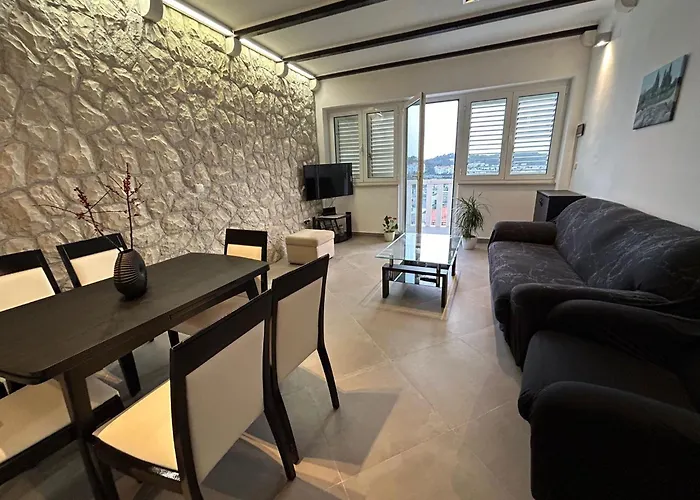 Perina Apartment - Free Parking