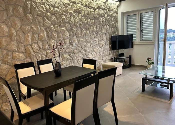 Perina Apartment - Free Parking